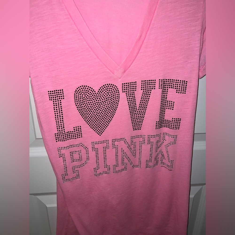 PINK V-NECK TEE SHIRT